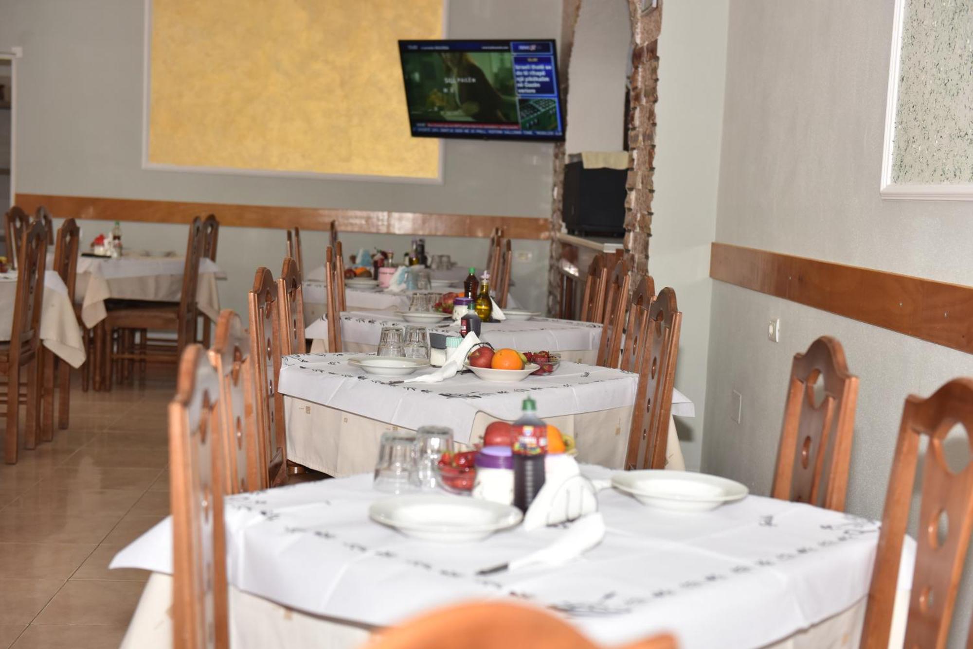 Hotel Termal Peshkopi Ngoại thất bức ảnh